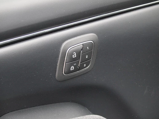 Ford Mustang Mach-E - Afbeelding 23 van 30