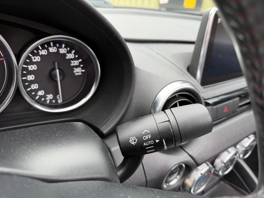 Mazda MX-5 - Afbeelding 17 van 23