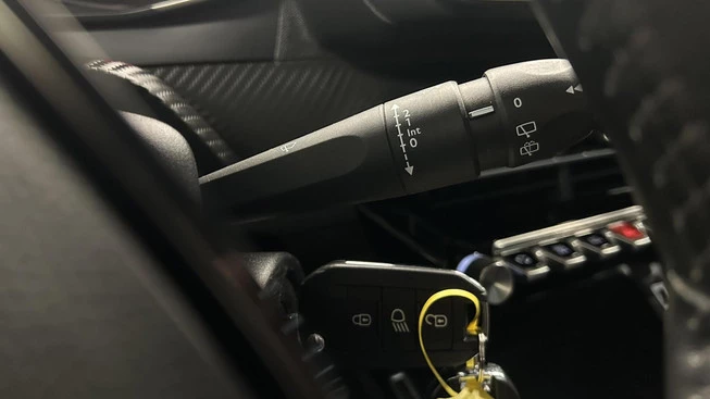 Peugeot 208 - Afbeelding 27 van 30