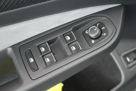 Volkswagen Golf - Afbeelding 16 van 30