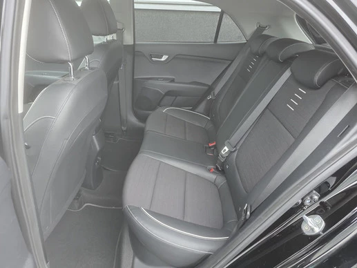 Kia Rio - Afbeelding 14 van 30