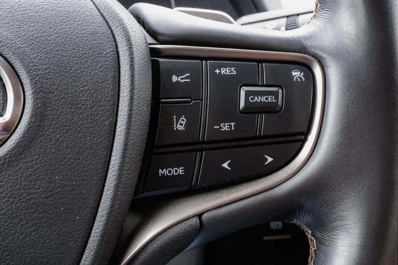 Lexus UX - Afbeelding 22 van 30