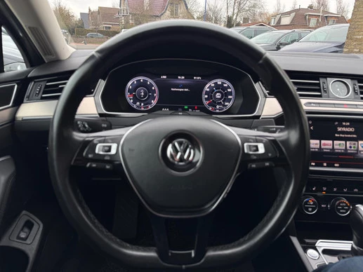 Volkswagen Passat - Afbeelding 4 van 21