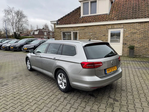 Volkswagen Passat - Afbeelding 18 van 21