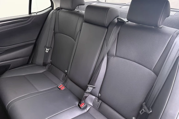 Lexus ES - Afbeelding 12 van 30