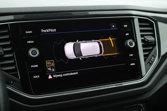 Volkswagen T-Roc - Afbeelding 21 van 30