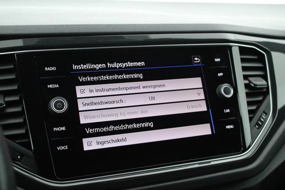 Volkswagen T-Roc - Afbeelding 27 van 30