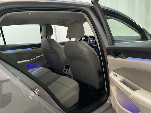 Volkswagen Golf - Afbeelding 15 van 27