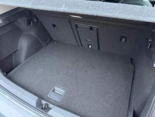 Volkswagen Golf - Afbeelding 8 van 30