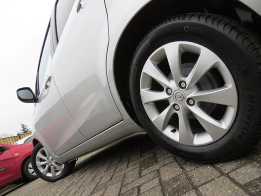 Opel Agila - Afbeelding 18 van 21