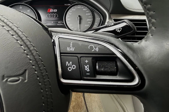 Audi S8 - Afbeelding 23 van 30