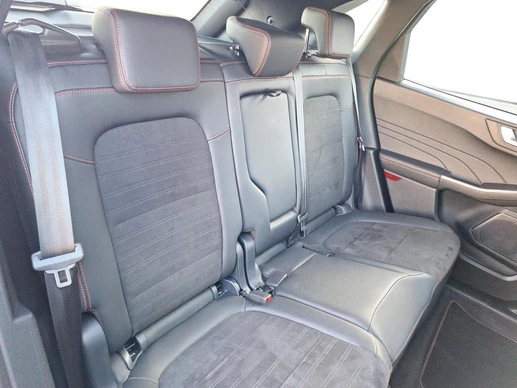 Ford Kuga - Afbeelding 25 van 30