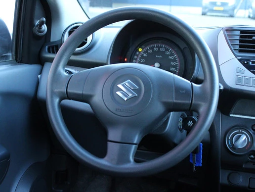 Suzuki Alto - Afbeelding 19 van 29