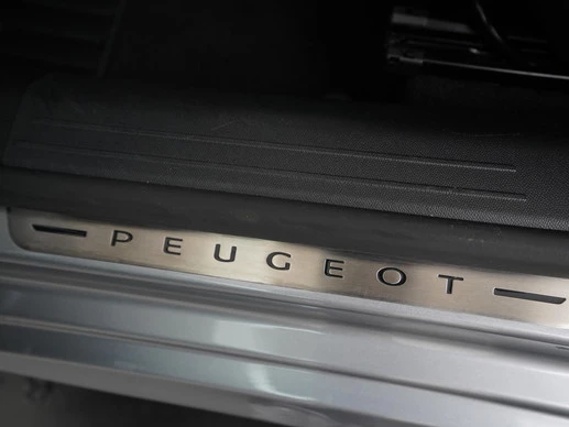 Peugeot 208 - Afbeelding 28 van 30