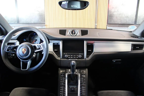 Porsche Macan - Afbeelding 17 van 27