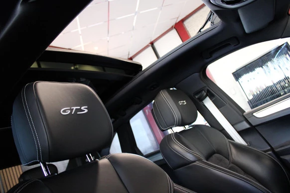 Porsche Macan - Afbeelding 26 van 27