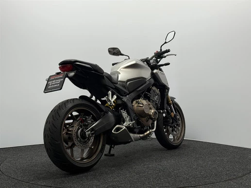 Honda CB 650 - Afbeelding 15 van 17