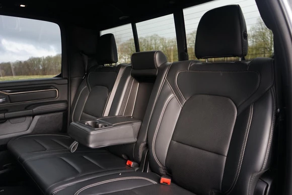 Dodge Ram 1500 - Afbeelding 25 van 30