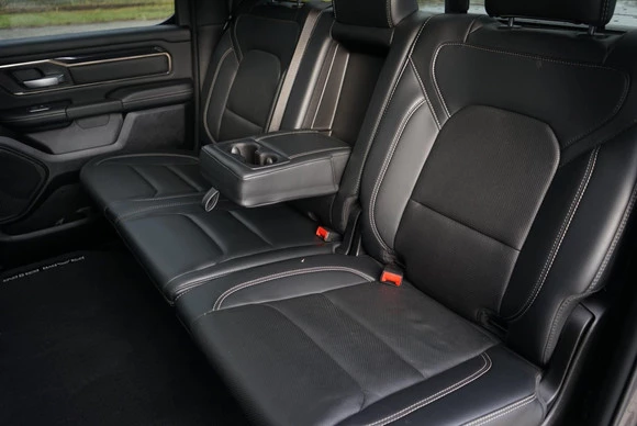 Dodge Ram 1500 - Afbeelding 26 van 30