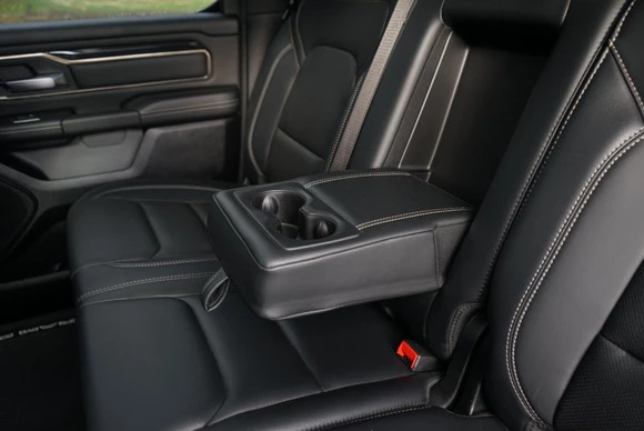 Dodge Ram 1500 - Afbeelding 27 van 30