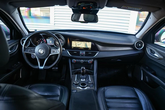 Alfa Romeo Giulia - Afbeelding 2 van 30