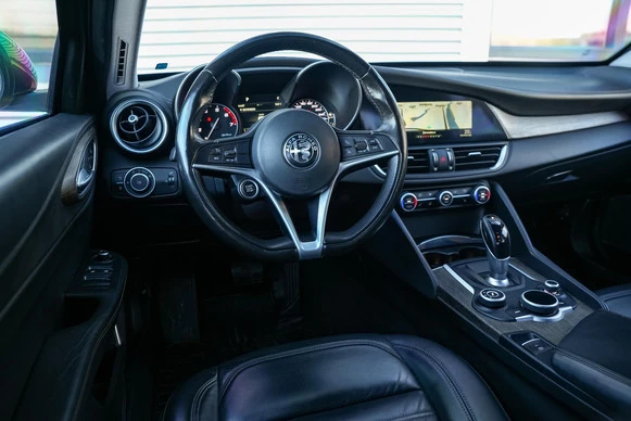 Alfa Romeo Giulia - Afbeelding 6 van 30