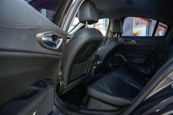 Alfa Romeo Giulia - Afbeelding 11 van 30