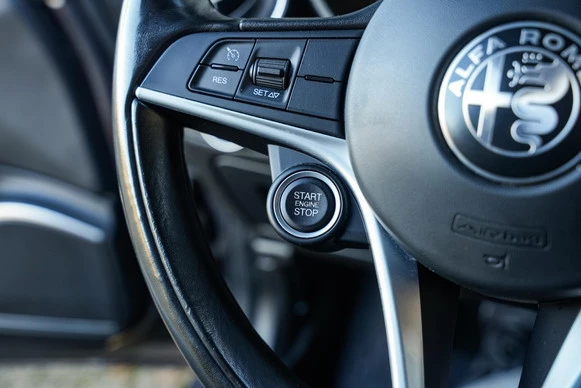 Alfa Romeo Giulia - Afbeelding 21 van 30