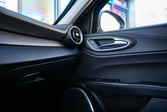 Alfa Romeo Giulia - Afbeelding 23 van 30