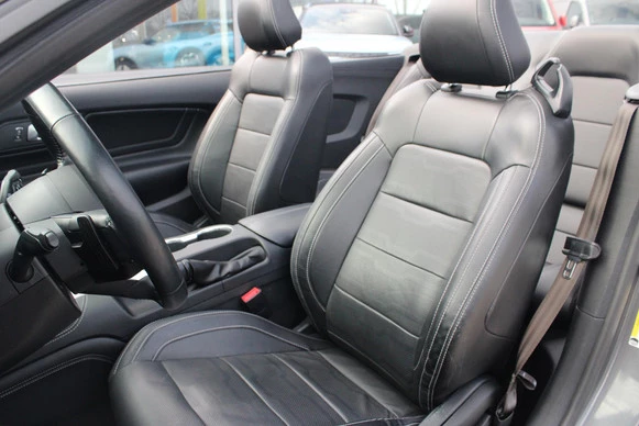 Ford Mustang - Afbeelding 27 van 30