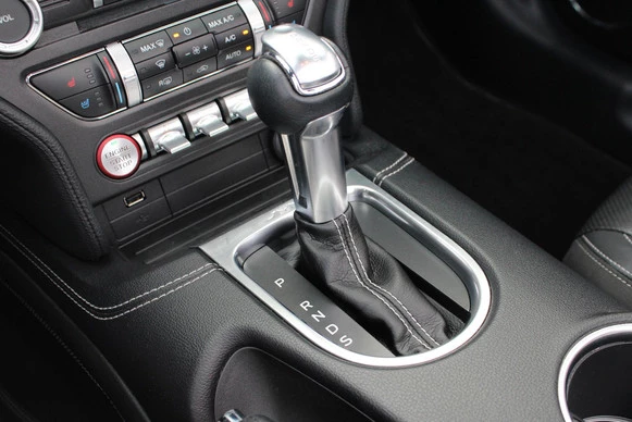 Ford Mustang - Afbeelding 28 van 30