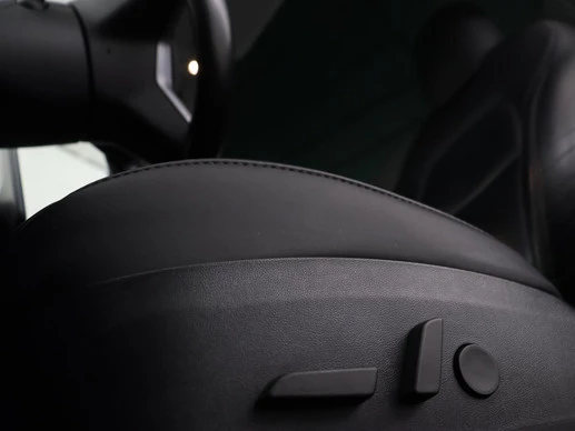 Tesla Model 3 - Afbeelding 6 van 30