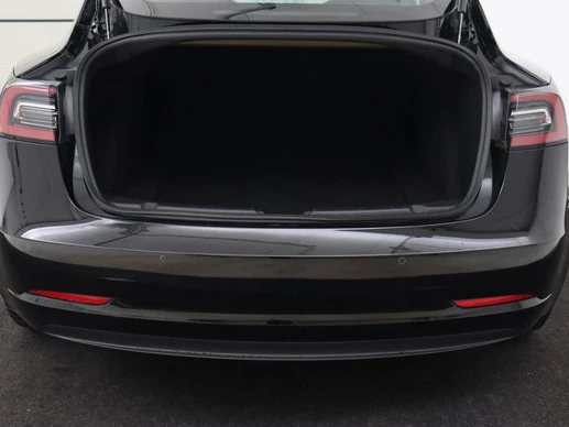 Tesla Model 3 - Afbeelding 11 van 30
