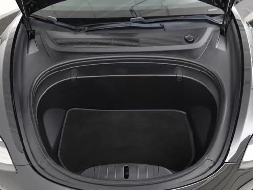 Tesla Model 3 - Afbeelding 14 van 30