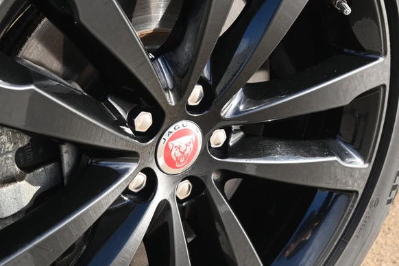 Jaguar E-PACE - Afbeelding 12 van 30