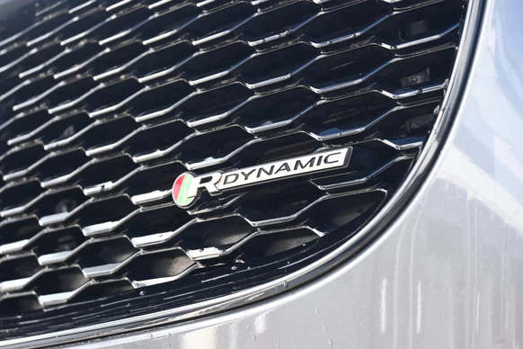 Jaguar E-PACE - Afbeelding 14 van 30