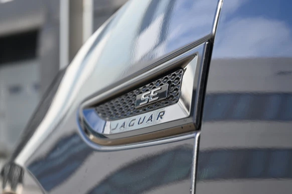 Jaguar E-PACE - Afbeelding 15 van 30