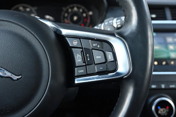Jaguar E-PACE - Afbeelding 25 van 30