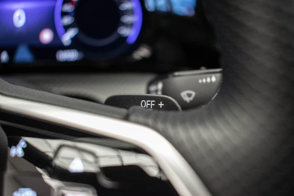 Volkswagen Golf - Afbeelding 16 van 30