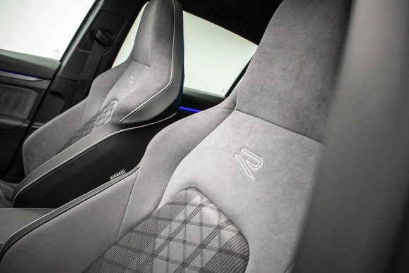 Volkswagen Golf - Afbeelding 22 van 30