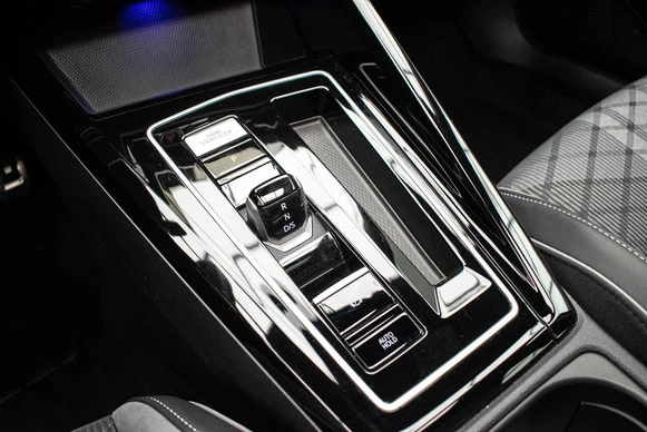 Volkswagen Golf - Afbeelding 25 van 30