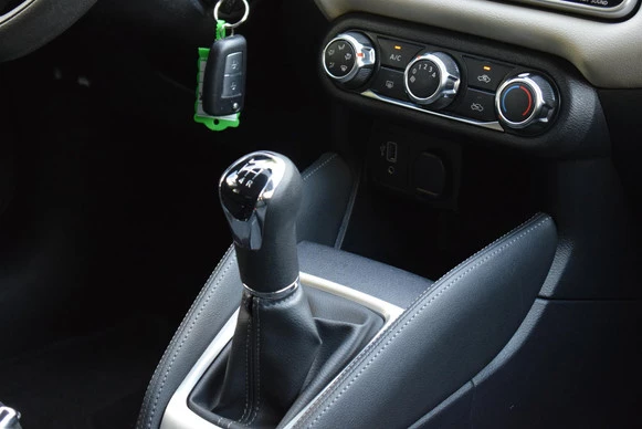 Nissan Micra - Afbeelding 12 van 30