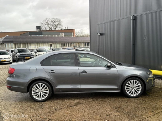 Volkswagen Jetta - Afbeelding 8 van 23
