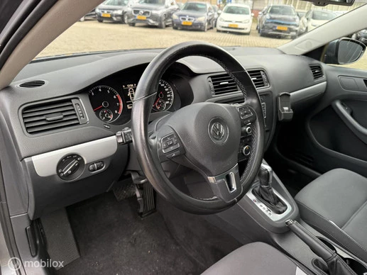 Volkswagen Jetta - Afbeelding 11 van 23