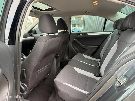 Volkswagen Jetta - Afbeelding 21 van 23