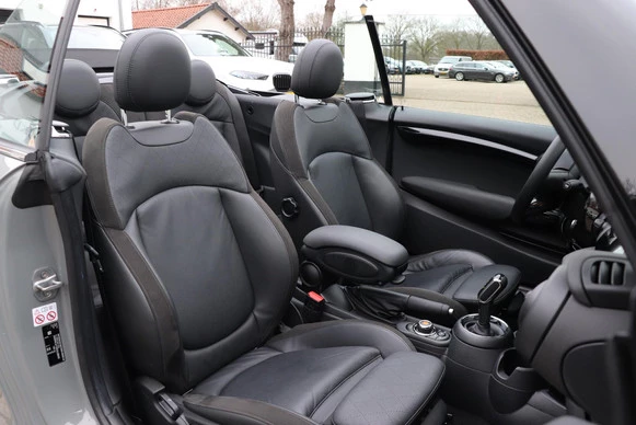 MINI Cooper Cabrio - Afbeelding 16 van 30
