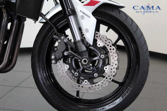 Kawasaki Z900 - Afbeelding 11 van 13