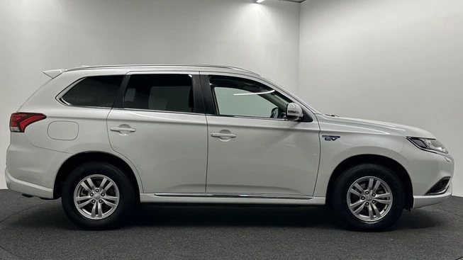 Mitsubishi Outlander - Afbeelding 13 van 30
