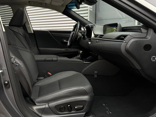 Lexus ES - Afbeelding 8 van 25