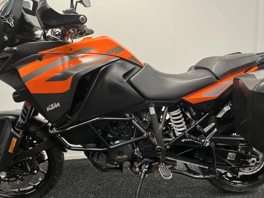 KTM 1290 - Afbeelding 16 van 21
